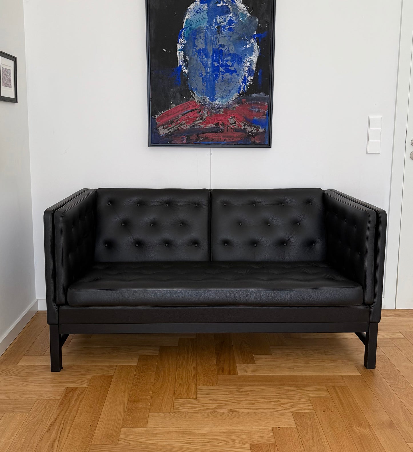 Original Erik Ole Jørgensen EJ315 couch. Display model!