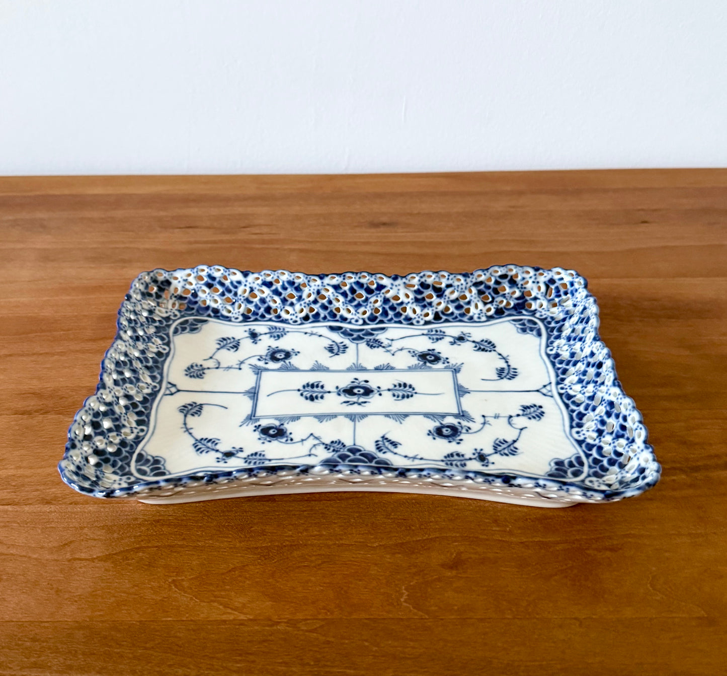 Royal Copenhagen Blue Fluted Full Lace tray #1122