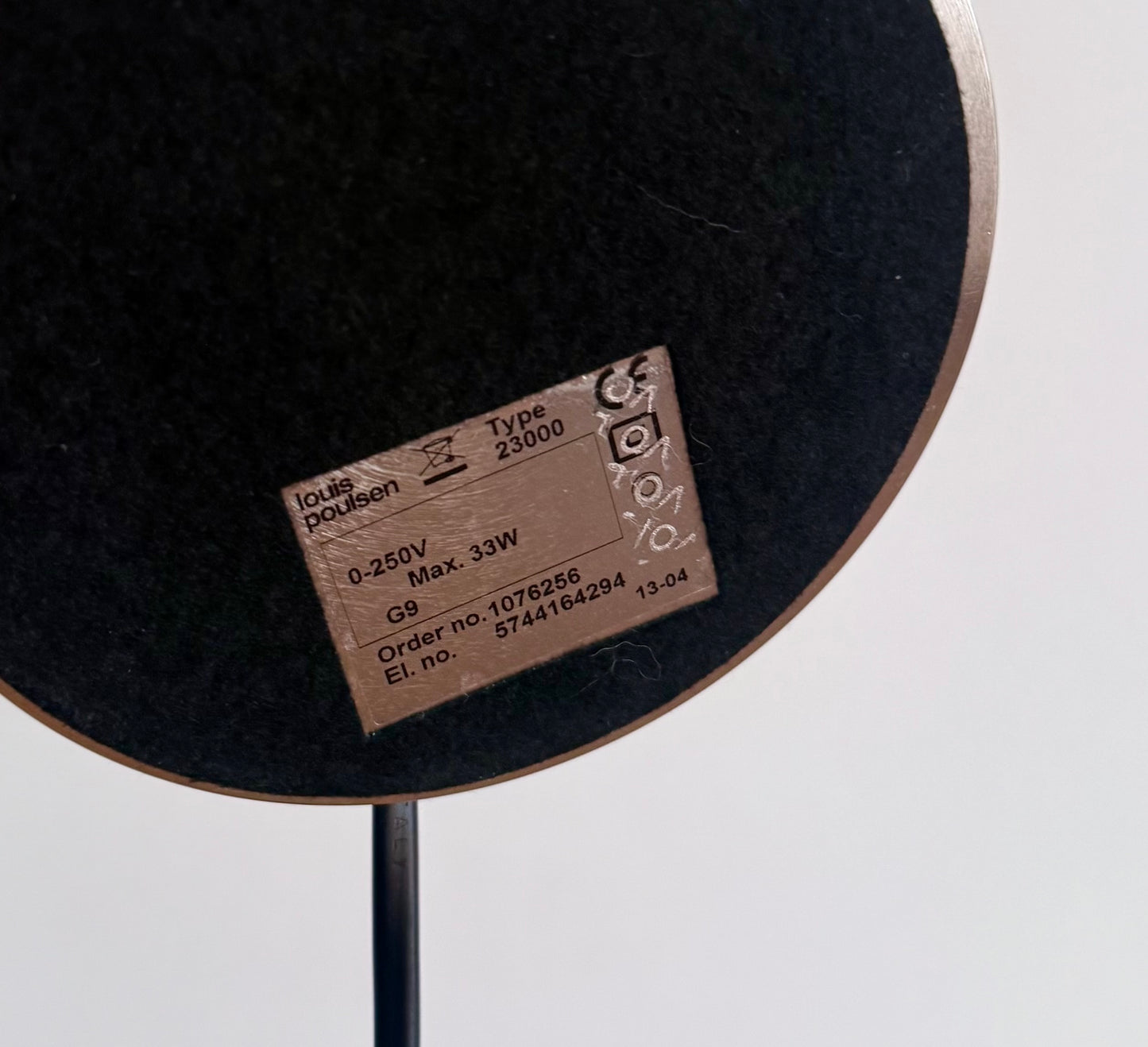 Original PH 2/1 table lamp. Poul Henningsen for Louis Poulsen