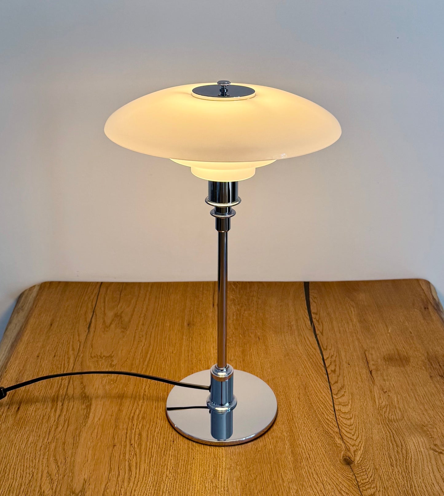 Original PH 3/2 table lamp. Poul Henningsen for Louis Poulsen