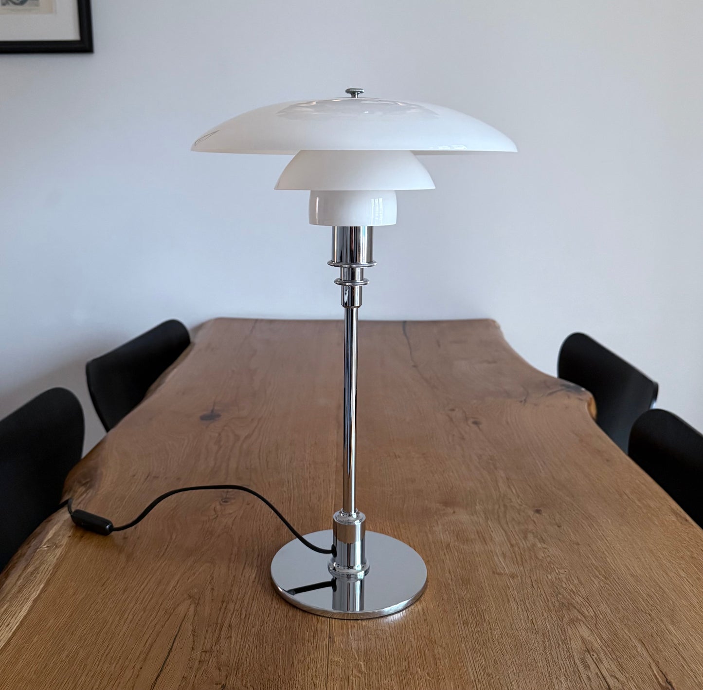 Original PH 3/2 table lamp. Poul Henningsen for Louis Poulsen