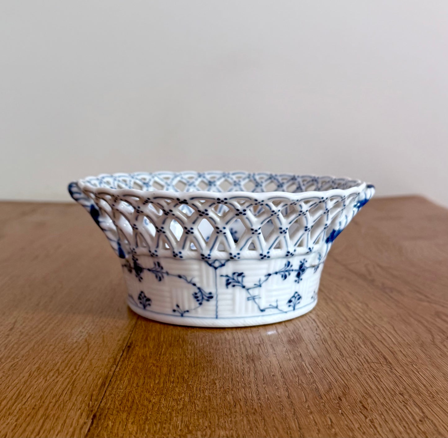 Royal Copenhagen Blue Fluted Full Lace fruit basket