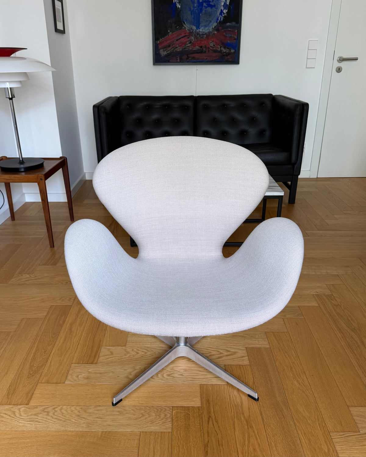 Original Swan Lounge Chair. Arne Jacobsen for Fritz Hansen