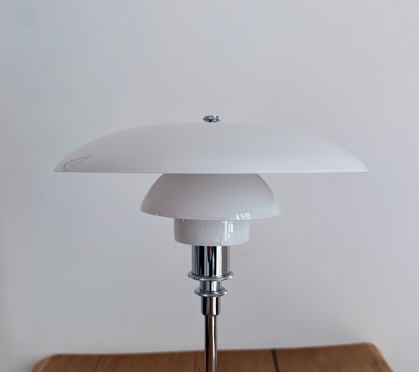 Original PH 3/2 table lamp. Poul Henningsen for Louis Poulsen