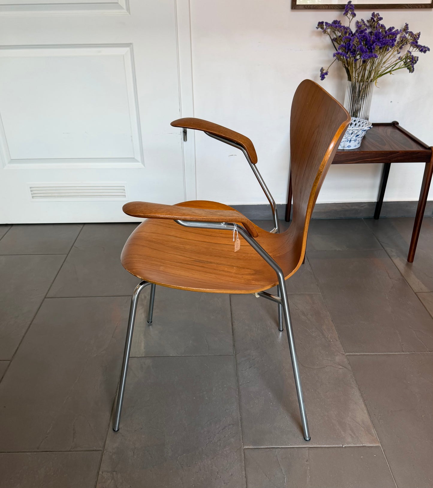 Original Series 7-armchair (3207). Arne Jacobsen for Fritz Hansen