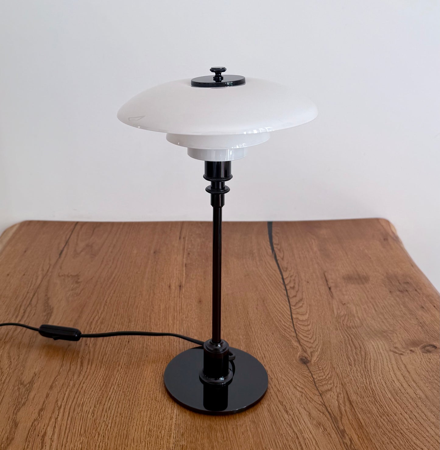Original PH 2/1 table lamp. Poul Henningsen for Louis Poulsen