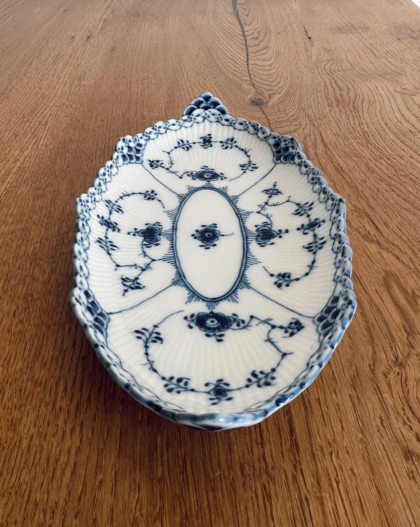 Royal Copenhagen Blue Fluted Half Lace oval dish