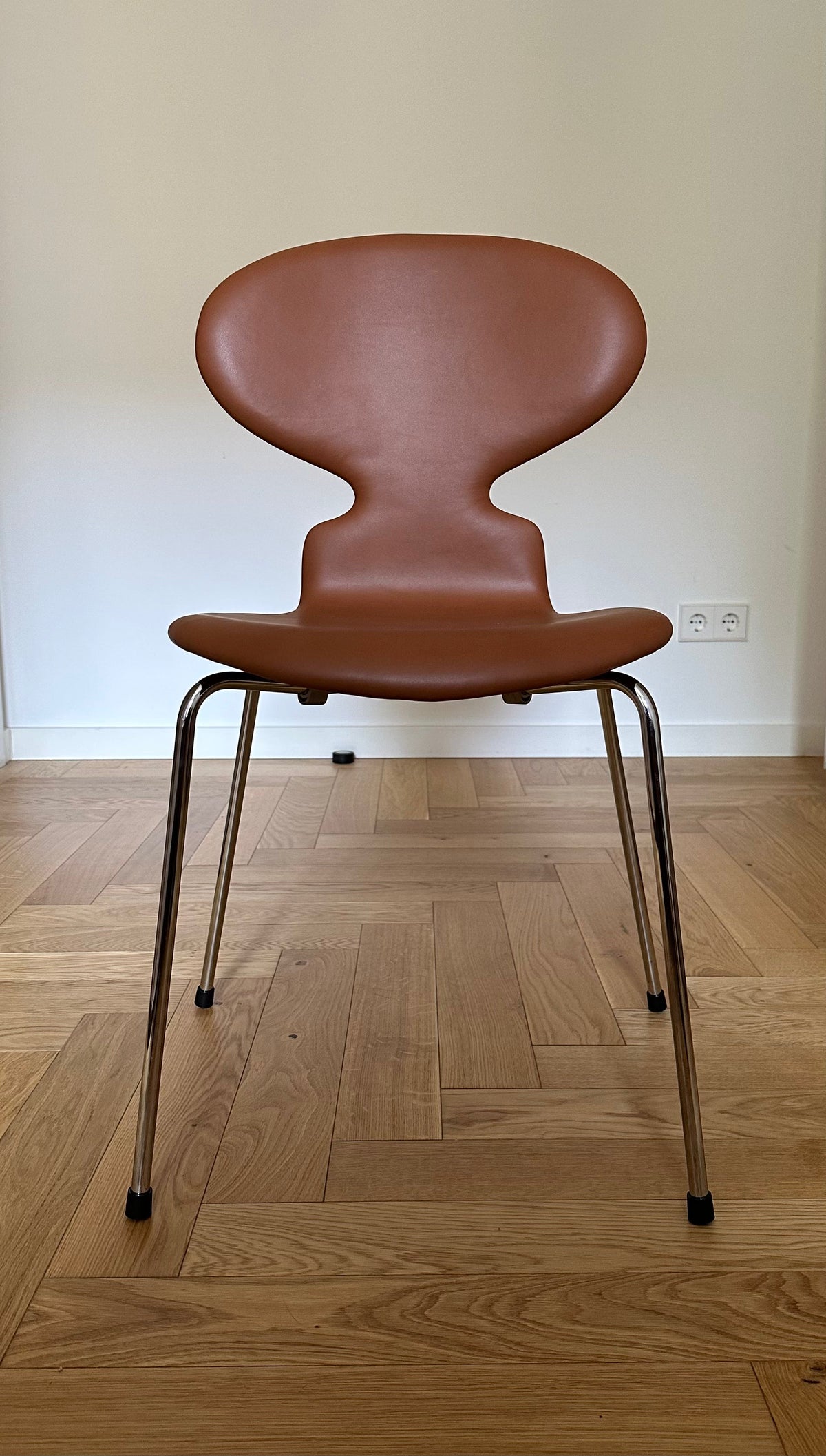 The Ant chair. Arne Jacobsen for Fritz Hansen