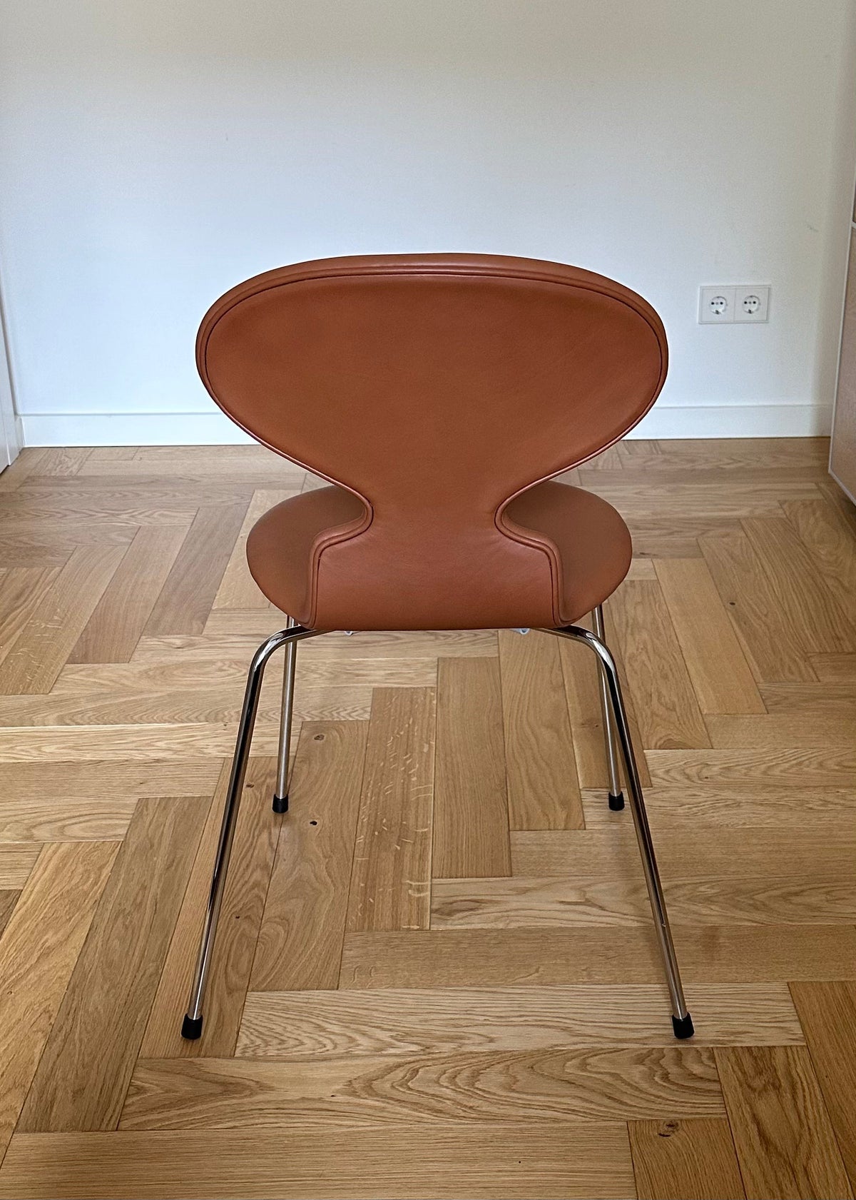 The Ant chair. Arne Jacobsen for Fritz Hansen