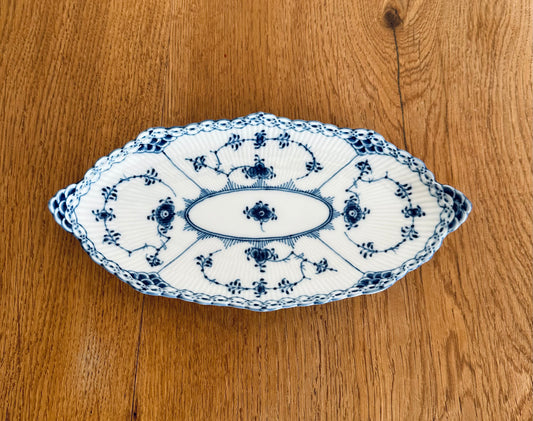 Royal Copenhagen Blue Fluted Half Lace oval dish