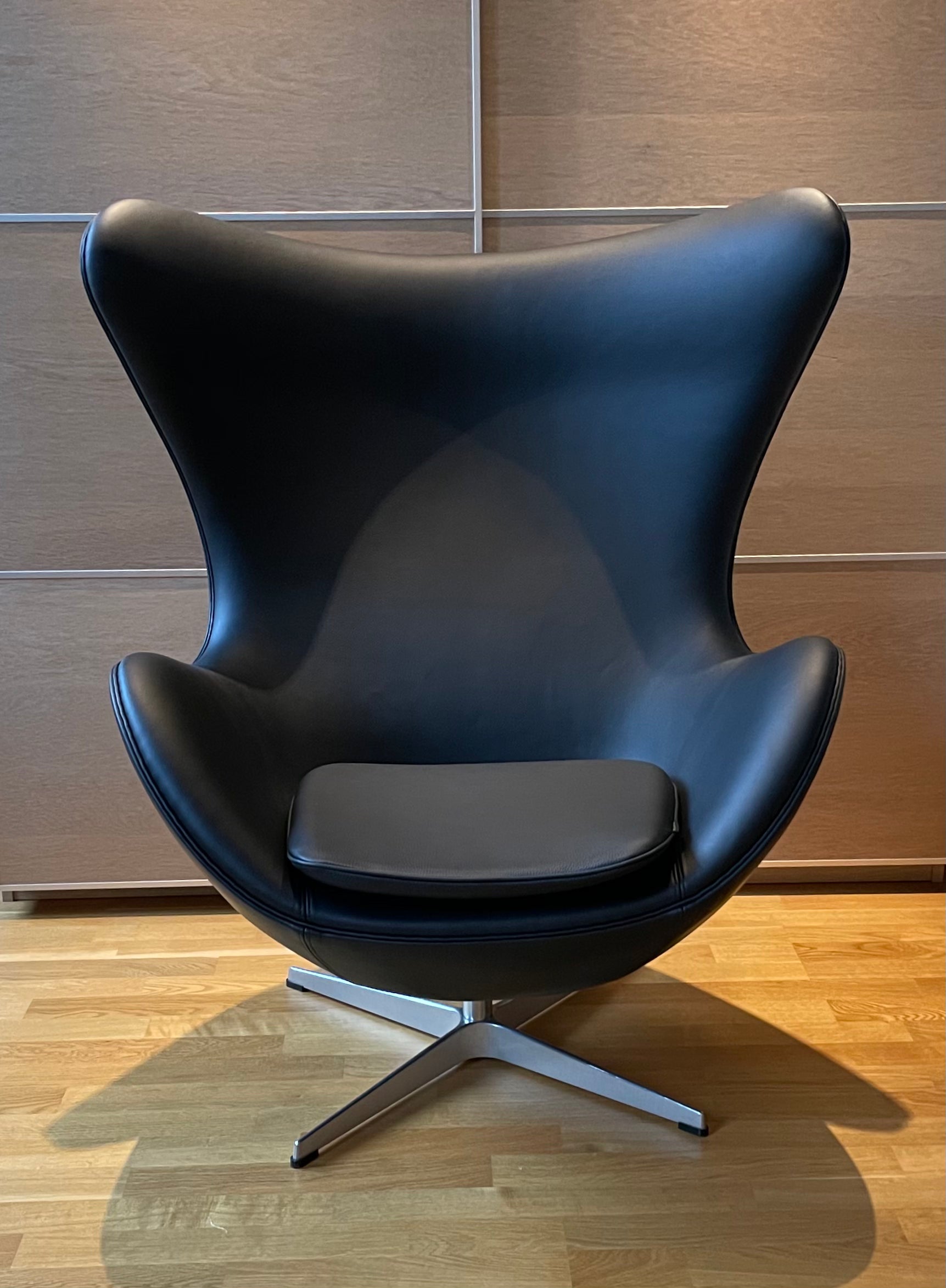 The egg chair. Arne Jacobsen for Fritz Hansen danishdesigngermany